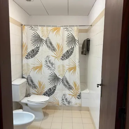 Con Cocina En La Montana Funchal (Madeira)