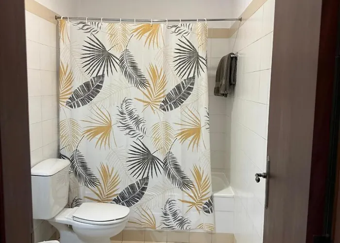 Con Cocina En La Montana Funchal (Madeira)